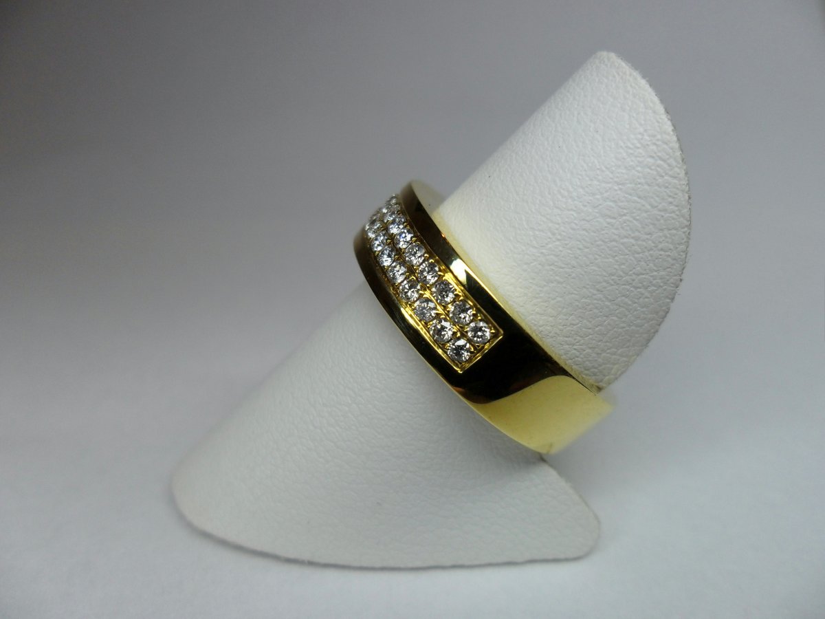 Double row pavé ring